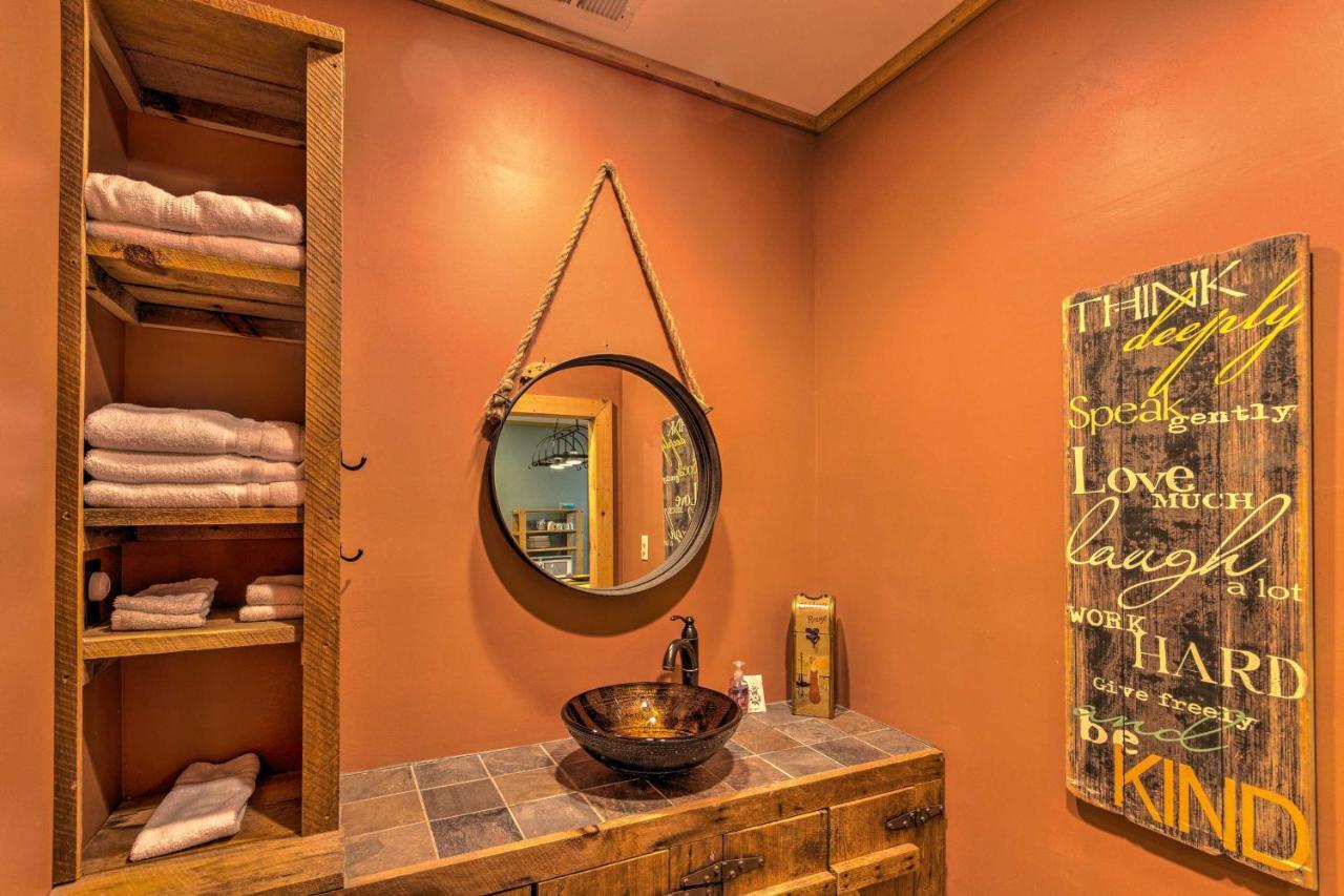 Pet-Friendly Blue Ridge, Cherokee Forest Retreat! Greeneville Dış mekan fotoğraf