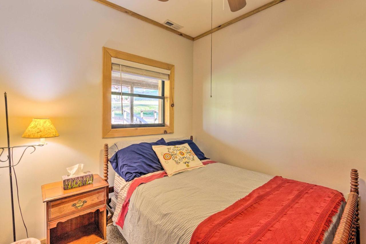 Pet-Friendly Blue Ridge, Cherokee Forest Retreat! Greeneville Dış mekan fotoğraf