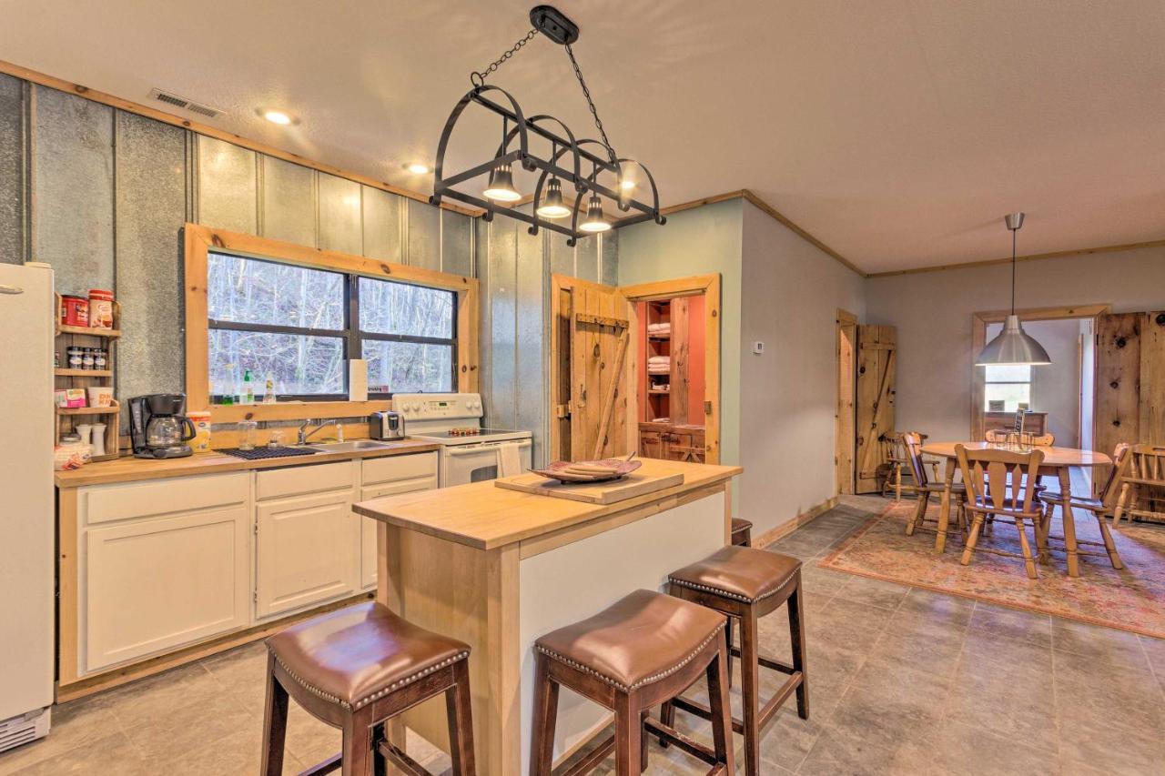 Pet-Friendly Blue Ridge, Cherokee Forest Retreat! Greeneville Dış mekan fotoğraf
